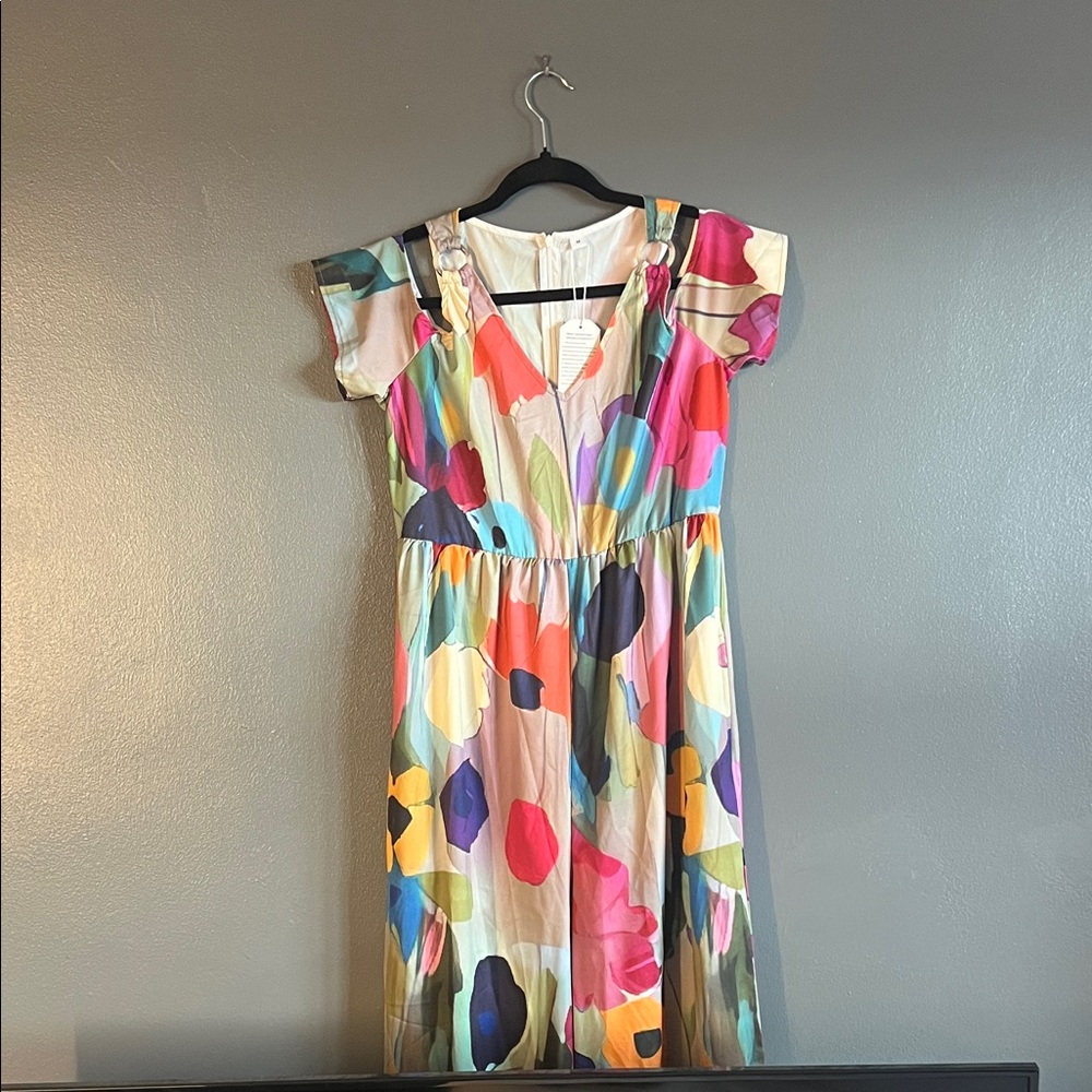 Colorful Abstract Print Cold-Shoulder Jumpsuit!

Make your best decent offer!